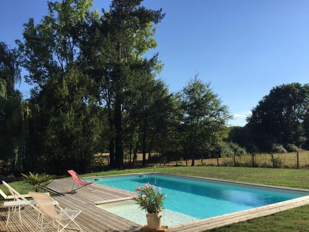 Le Rozet Bed & Breakfast Vendat Dış mekan fotoğraf